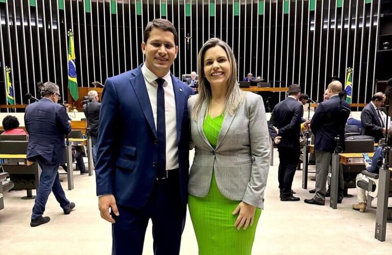 Clarissa Tércio e Pastor Júnior Tércio garantem lei que assegura autonomia da gestante no SUS em Pernambuco