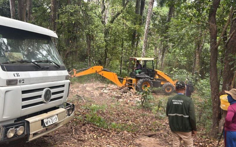 CPRH realiza nova operação e derruba construções irregulares na Mata do Frio, em Paulista