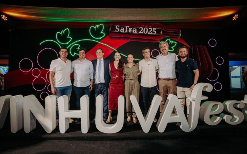 Governadora Raquel Lyra reforça apoio ao desenvolvimento produtivo durante abertura da VINHUVAfest 2025, em Lagoa Grande