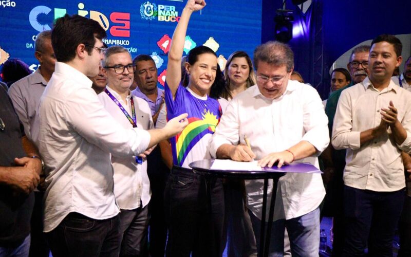 Duque celebra ordem de serviço para construção do IML em Serra Talhada