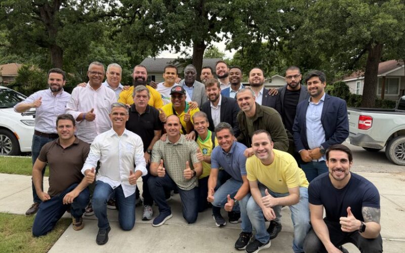 Coronel Feitosa participa de encontro com Eduardo Bolsonaro no Texas ao lado de lideranças bolsonaristas